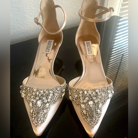 BADGLEY MISCHKA DRESSY LOW HEEL ANKLE STRAP BEADED SHOES - Picture 7 of 7